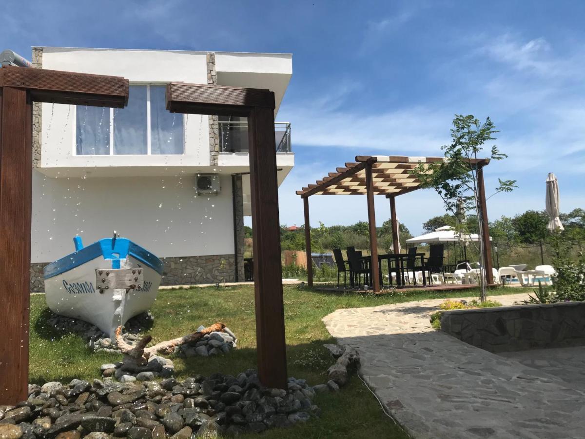 Ancient Well Hotel Sozopol Exterior photo